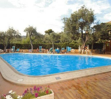 Апартаменты Casa Vacanze Orchidea Диано-Марина Экстерьер фото